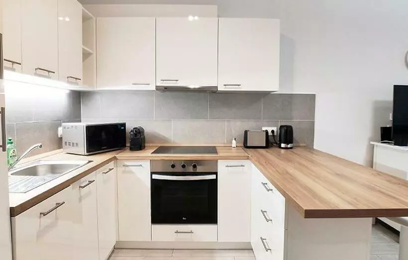 Piacsek Apartmanház