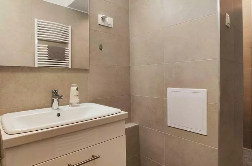 Piacsek Apartmanház