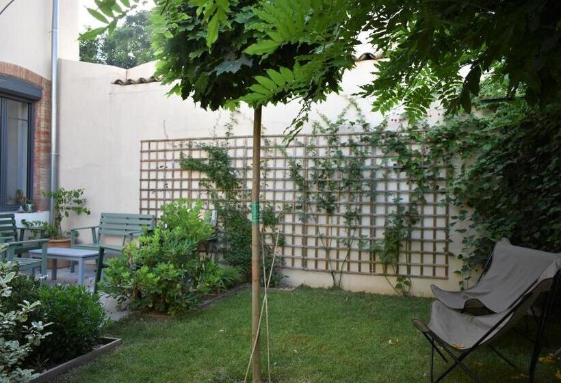 Aamiaismajoitus (B&B) Midi03