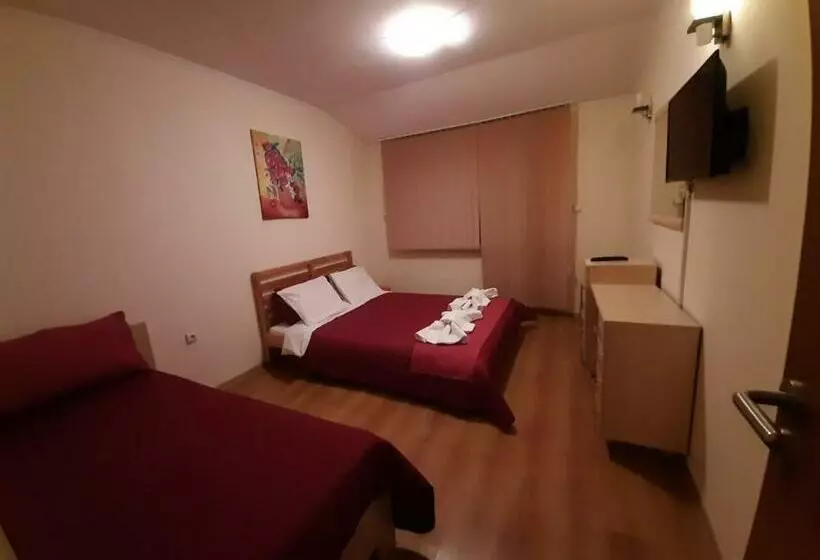 هتل Cedar Lodge 3/4 Apartment Paradise