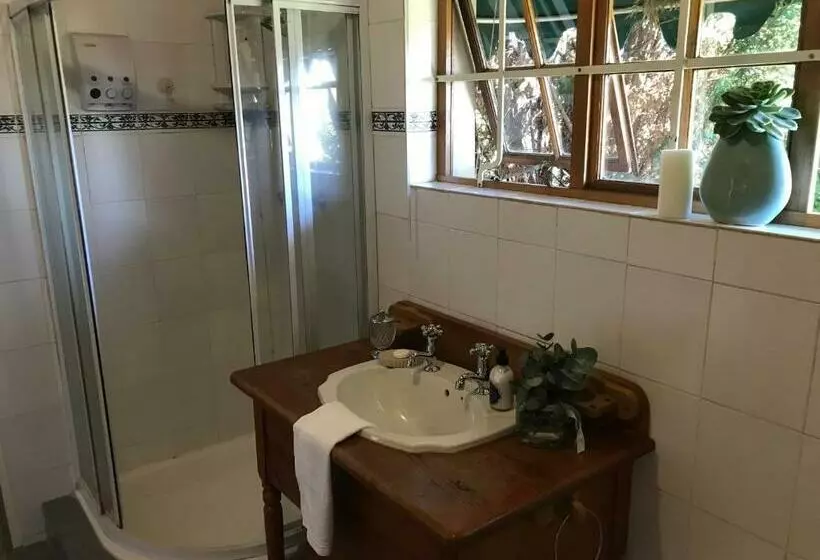 Majatalo Erin Guesthouse And B&b