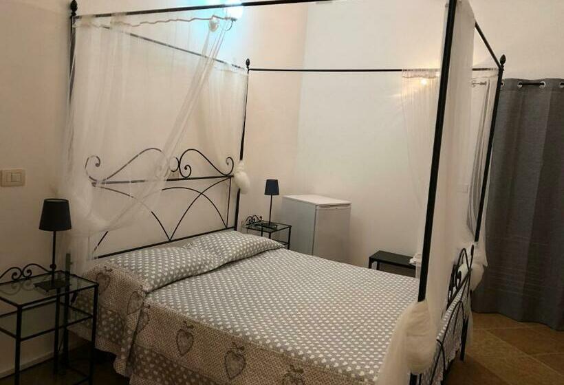 פנסיון Four Seasons