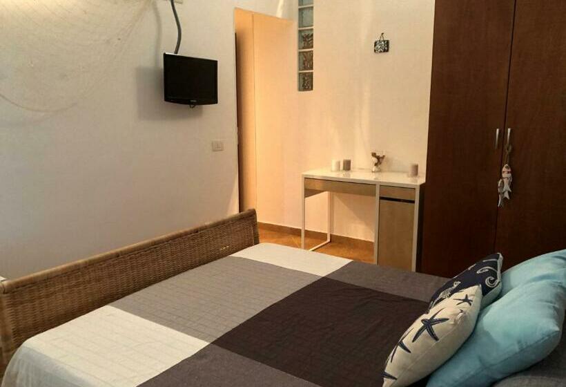 פנסיון Four Seasons