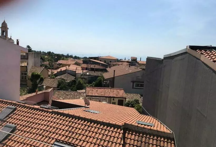 ペンション Four Seasons