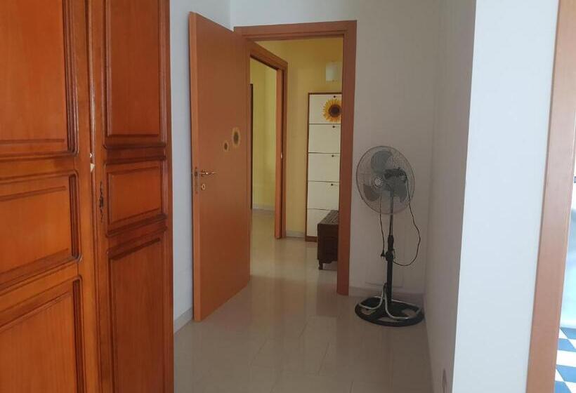 膳宿费 La Casa Di Mariagrazia Rooms Con Cucina Condivisa E Terrazza