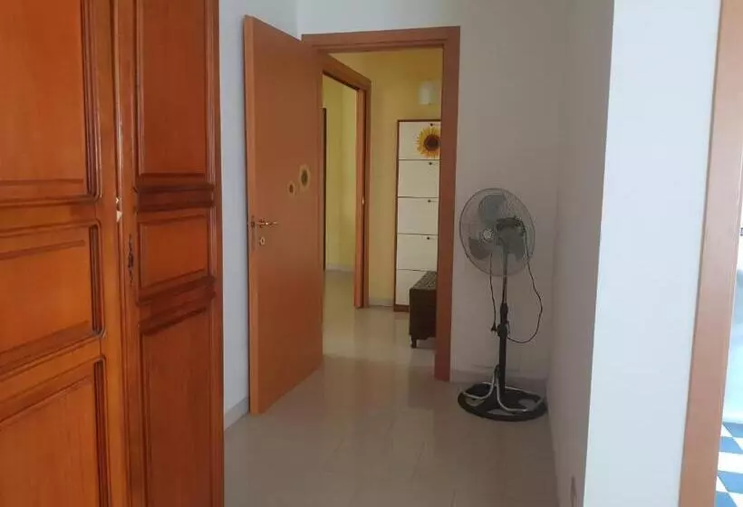 Majatalo La Casa Di Mariagrazia Rooms Con Cucina Condivisa E Terrazza