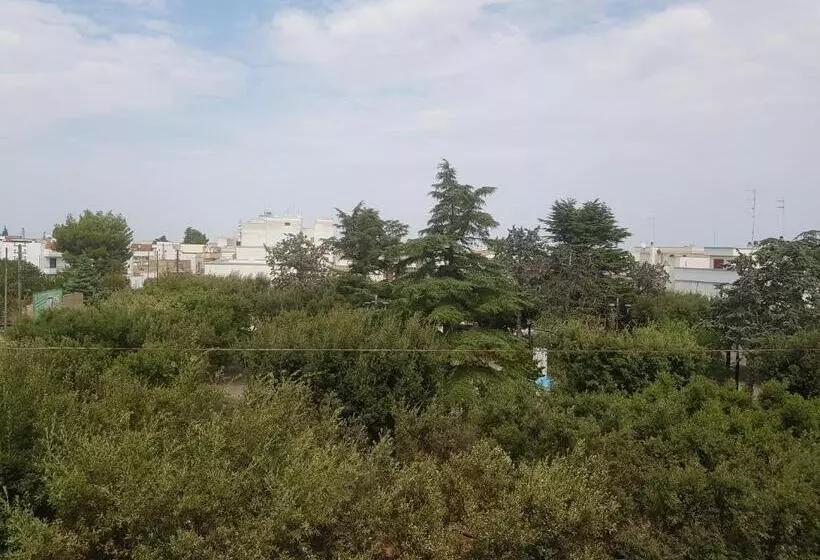 Majatalo La Casa Di Mariagrazia Rooms Con Cucina Condivisa E Terrazza