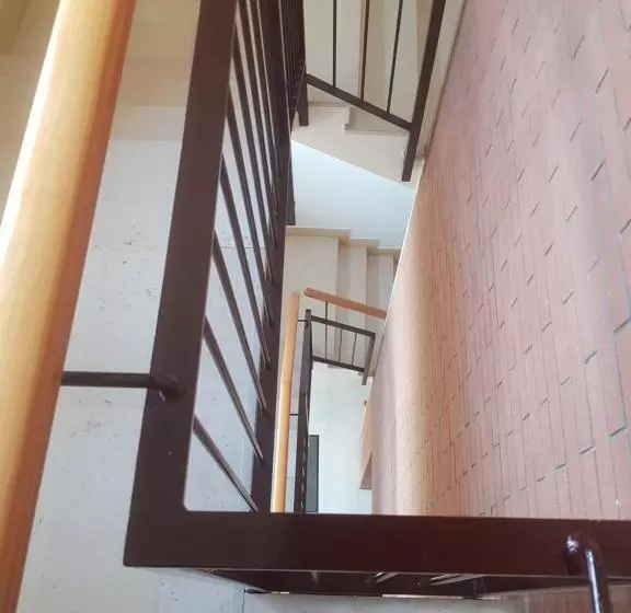 Majatalo La Casa Di Mariagrazia Rooms Con Cucina Condivisa E Terrazza