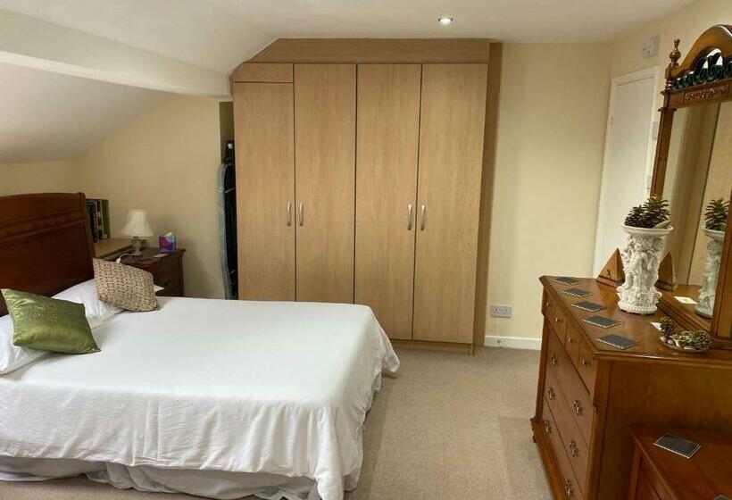 بنسيون Top Of The House!