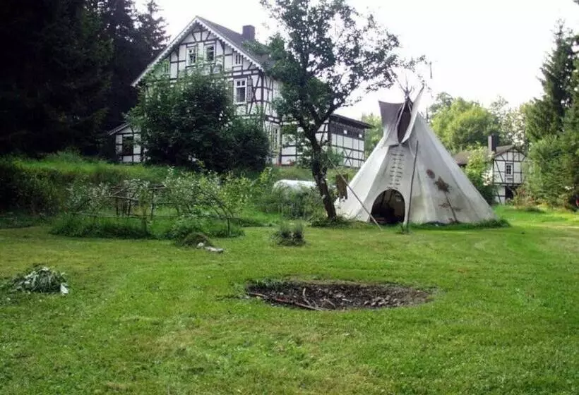 Aamiaismajoitus (B&B) Fewo Landhaus Ederlust Heilungsräume Ev