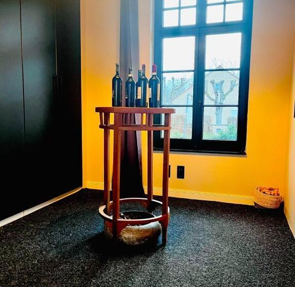 تختخواب و صبحانه Gastenverblyf Heerlyck Huys