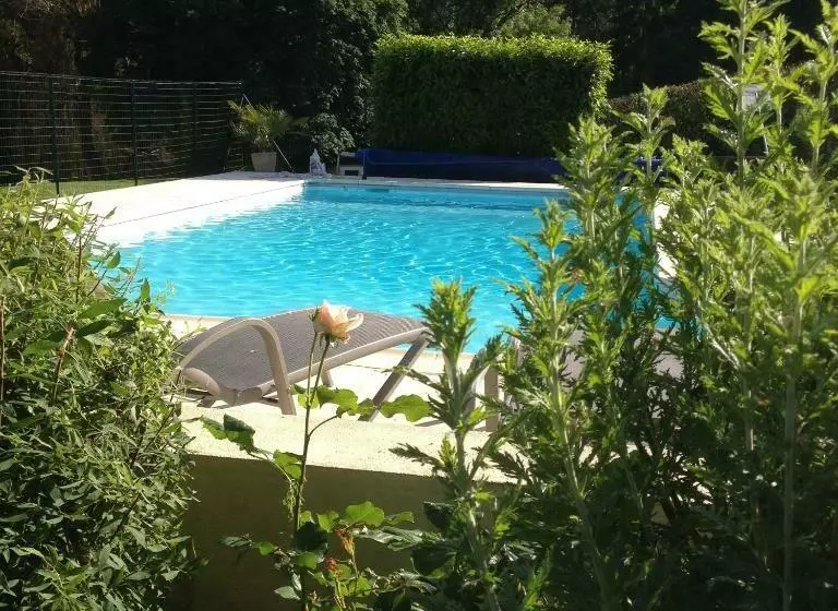 ベッドアンドブレックファースト La Ferme D Aigurolles