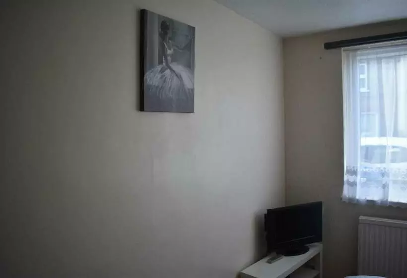 Majatalo Aaby House In London