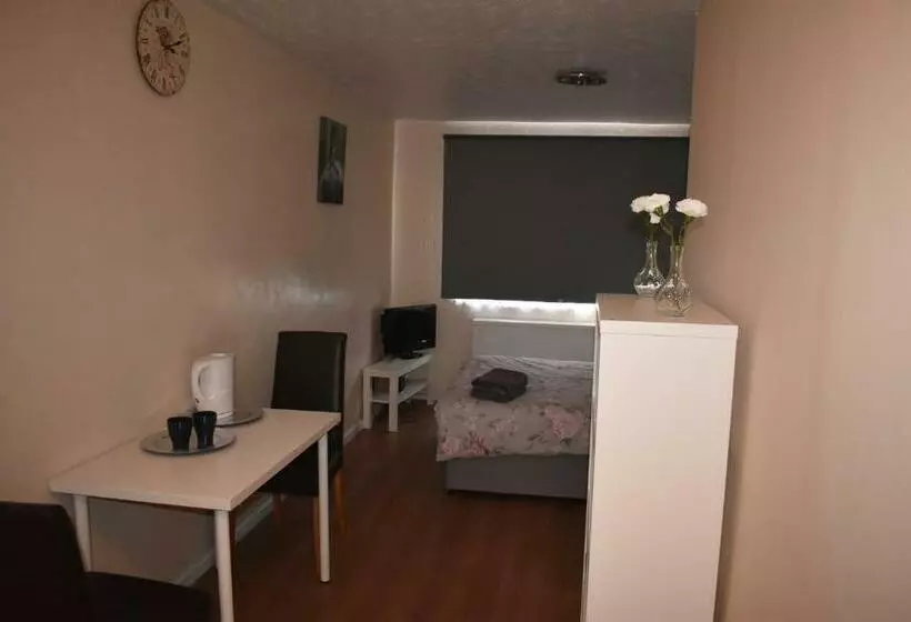 Majatalo Aaby House In London