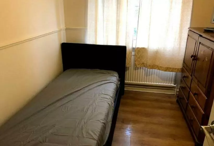 Majatalo Aaby House In London