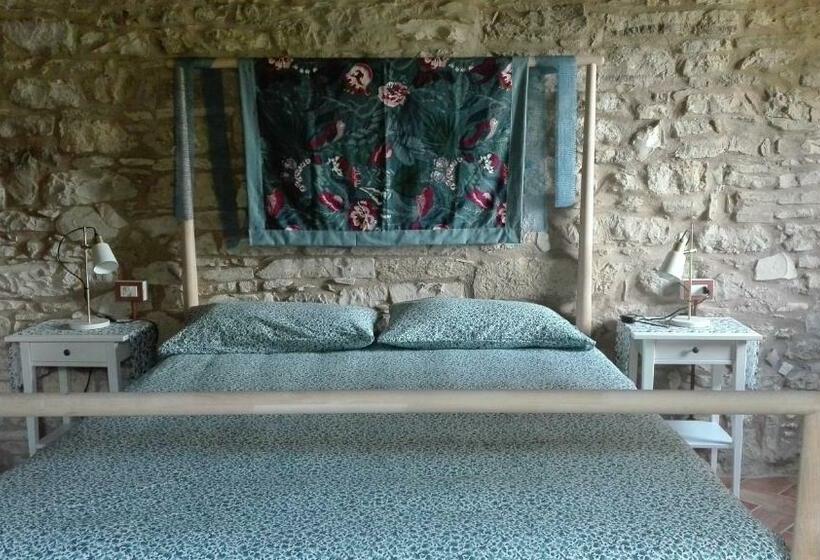 פנסיון Casale Le Fontanelle