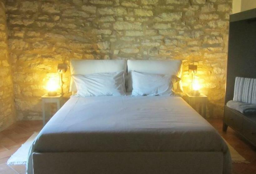 פנסיון Casale Le Fontanelle