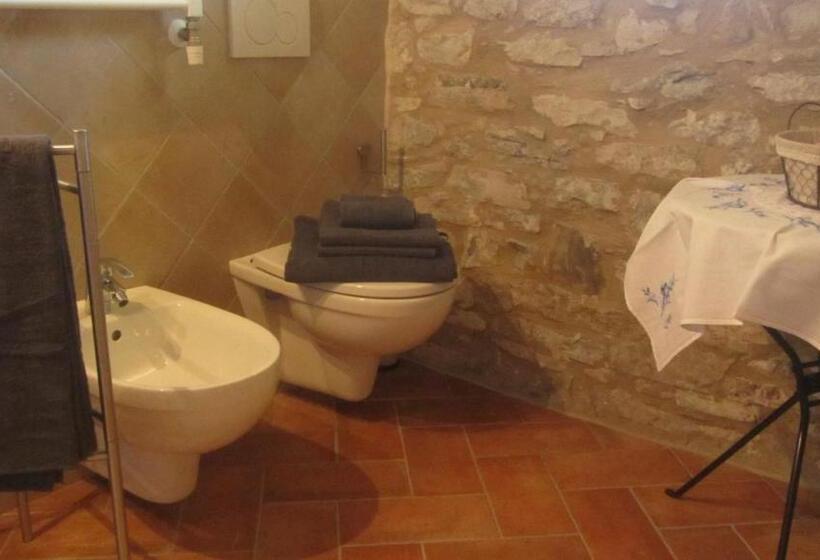 פנסיון Casale Le Fontanelle