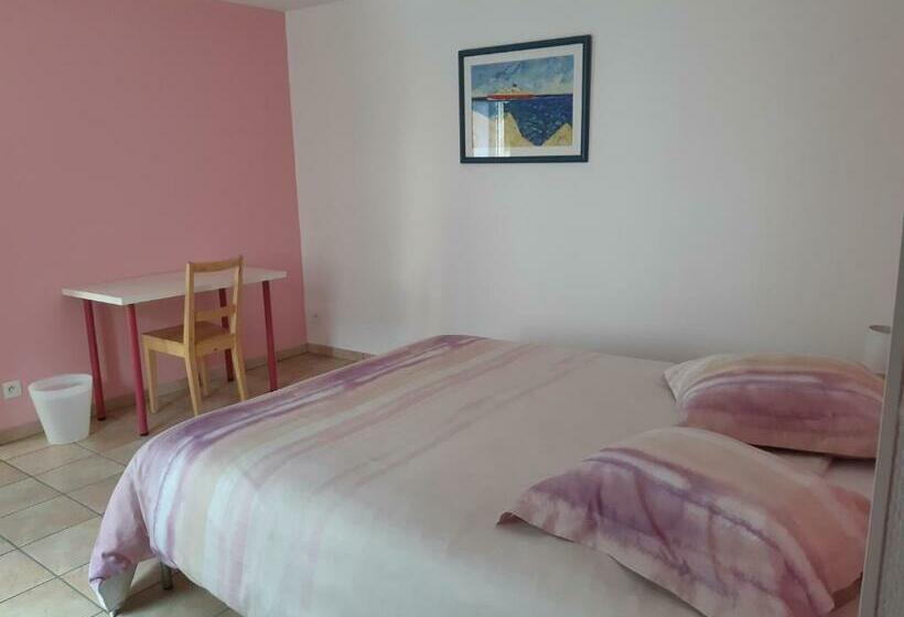 Пансион Village De Vie