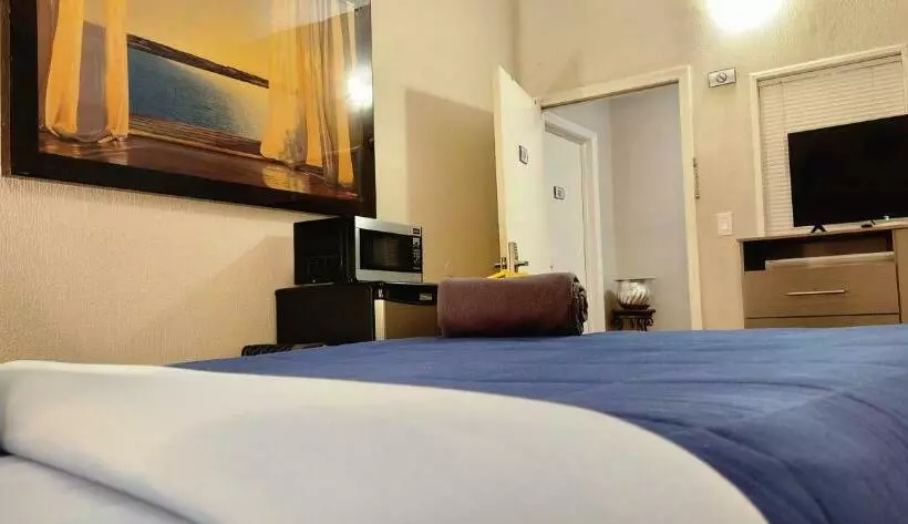 ユースホステル Hostal Ggg