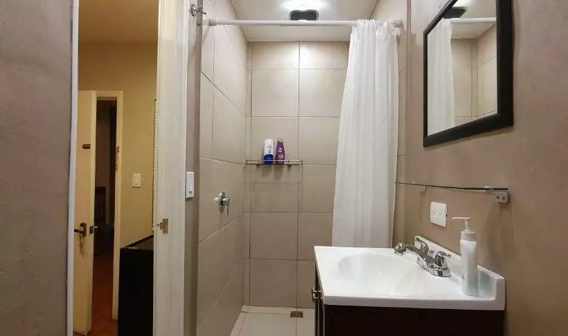 ユースホステル Hostal Ggg