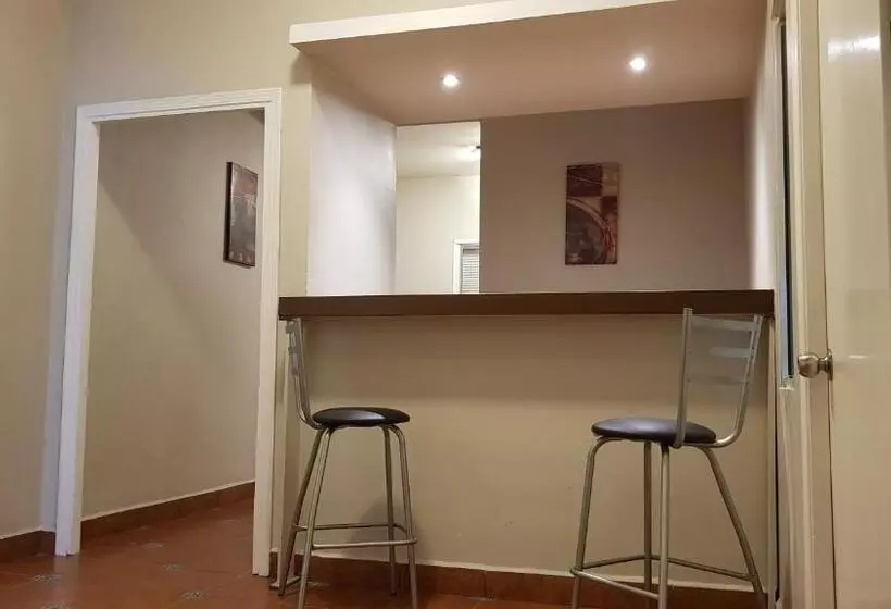 ユースホステル Hostal Ggg