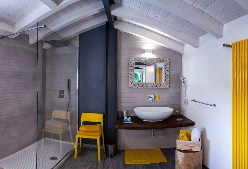 Aamiaismajoitus (B&B) 150 Latomare