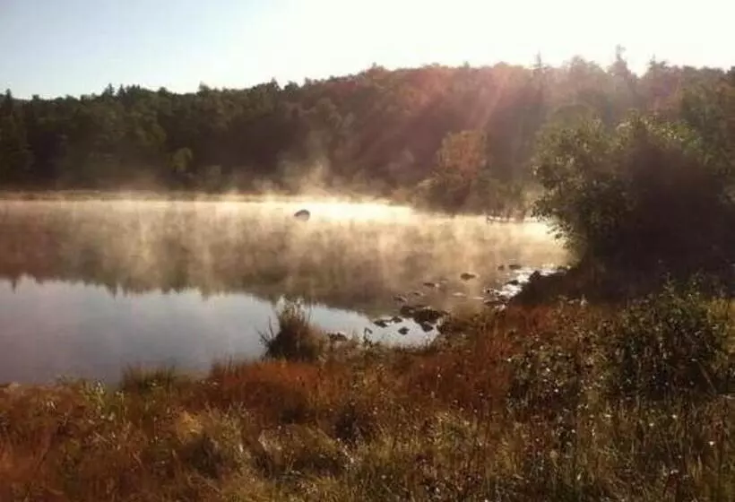 ベッドアンドブレックファースト Bark Eater Inn