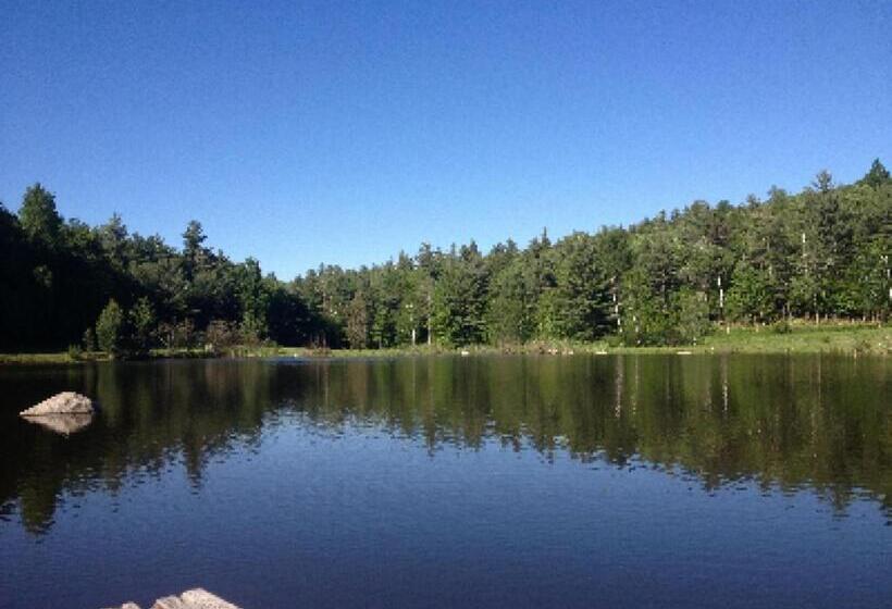 צימר Bark Eater Inn