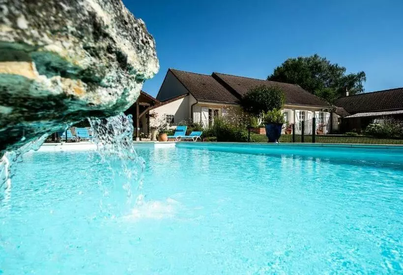 تختخواب و صبحانه Le Clos Lamy
