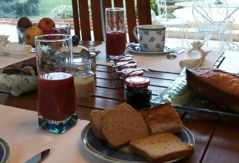 تختخواب و صبحانه Le Clos Lamy