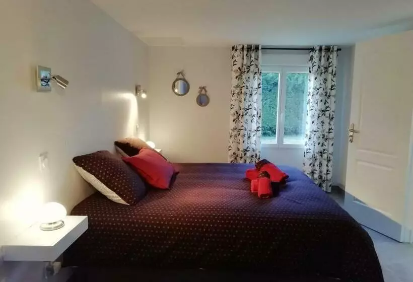تختخواب و صبحانه Le Clos Lamy