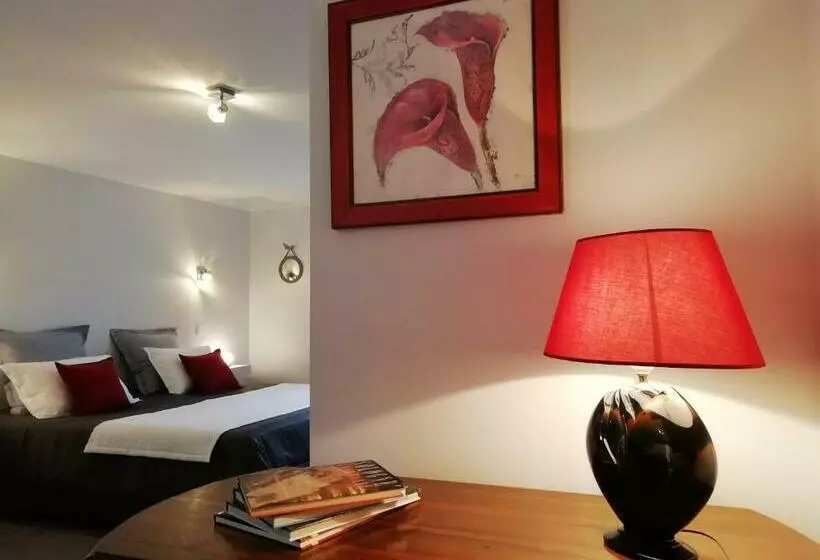 تختخواب و صبحانه Le Clos Lamy