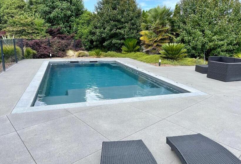 Cedar Park Bed & Breakfast