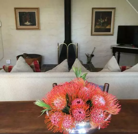 Majatalo Inverknoll Guesthouse
