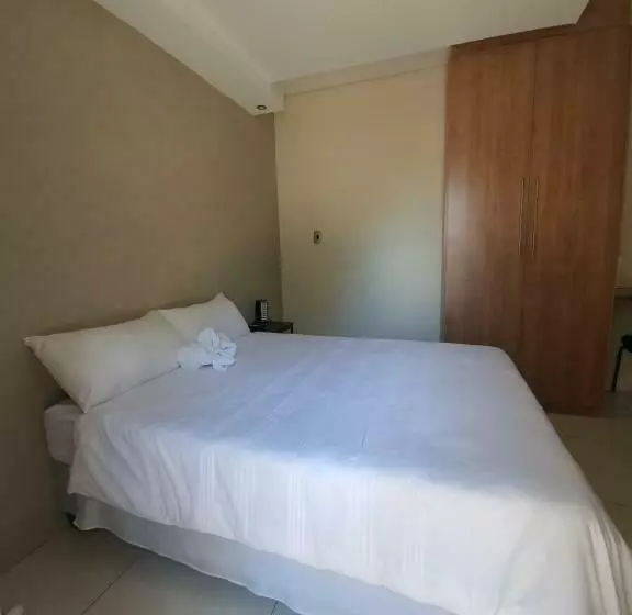 ペンション Maraba Manor