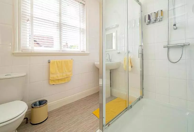 Majatalo Merlstead House