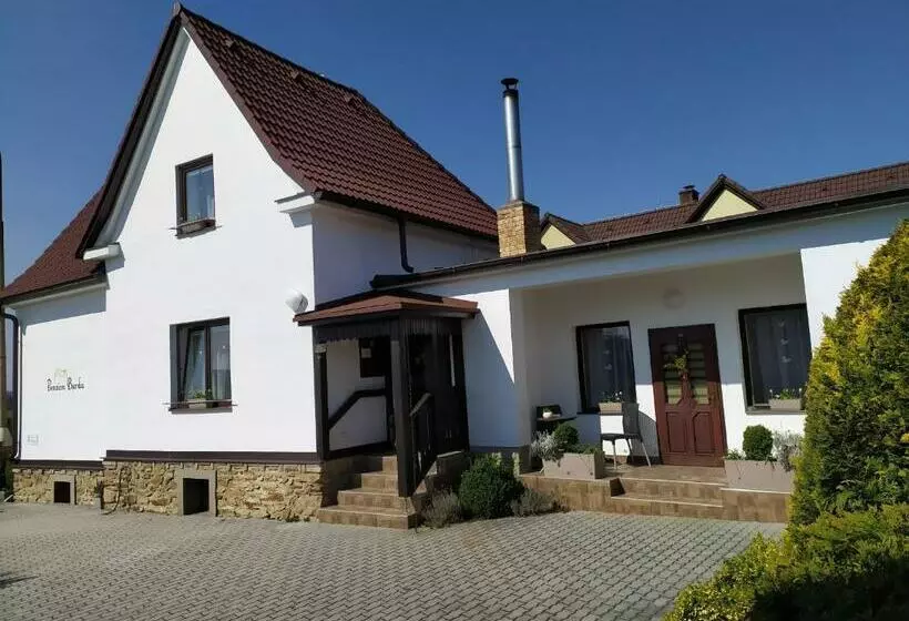 Majatalo Penzion Burda