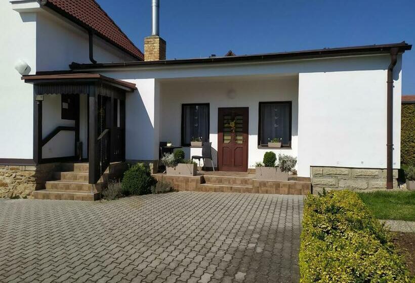 פנסיון Penzion Burda