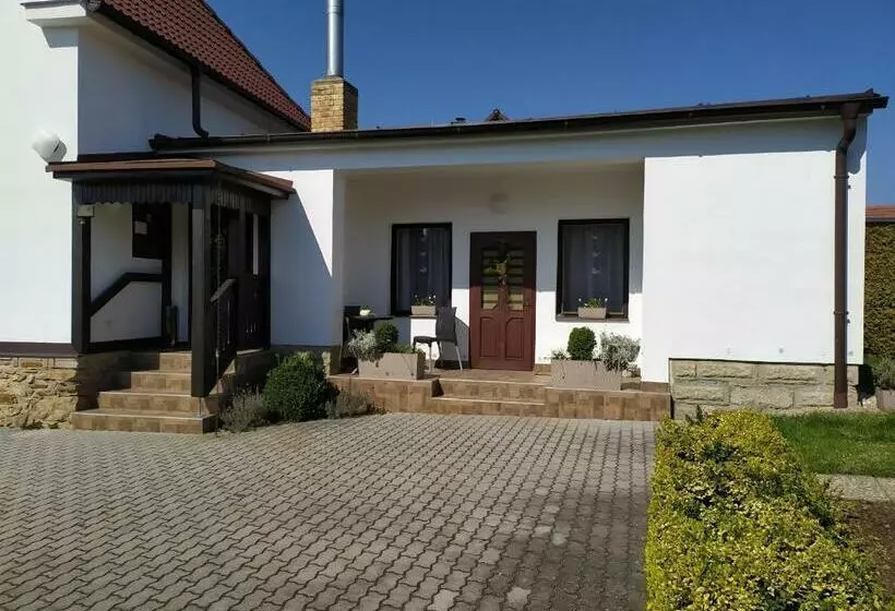 Majatalo Penzion Burda