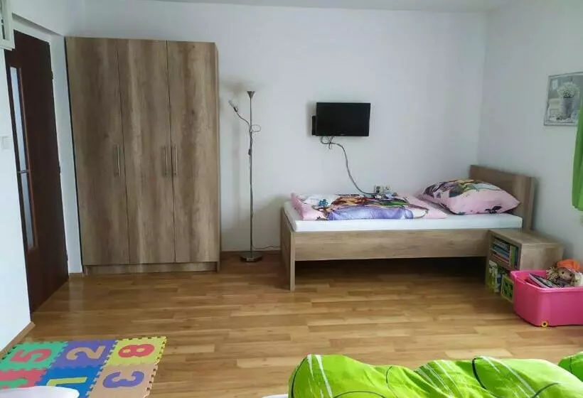 Majatalo Penzion Burda