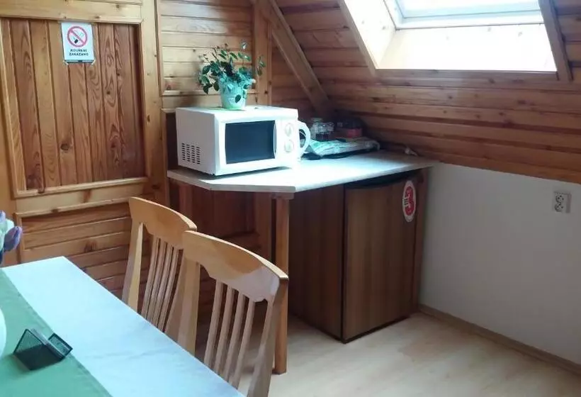 Majatalo Penzion Burda