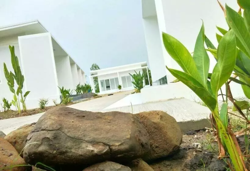 ペンション San Sabai The Cottages