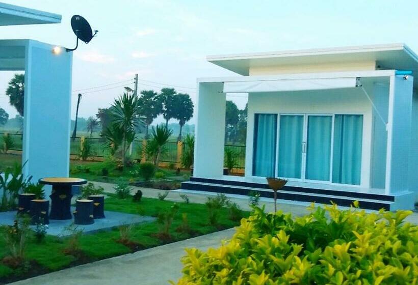 פנסיון San Sabai The Cottages