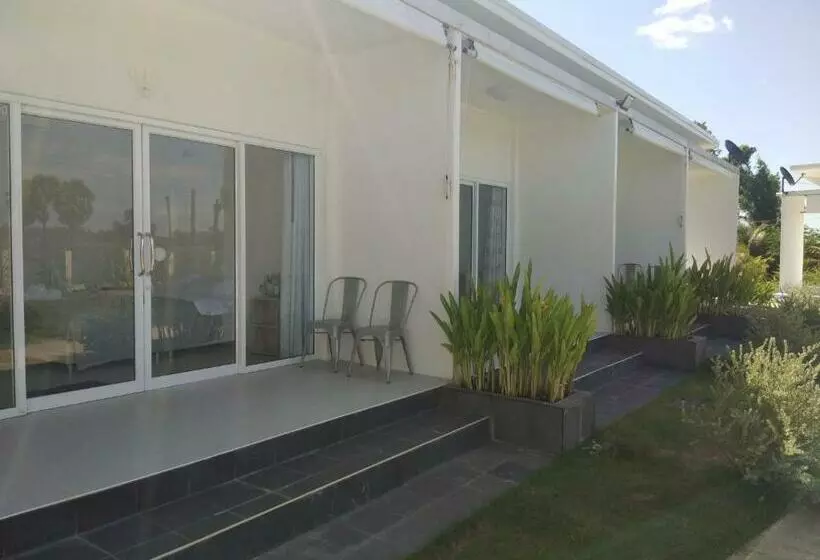 ペンション San Sabai The Cottages