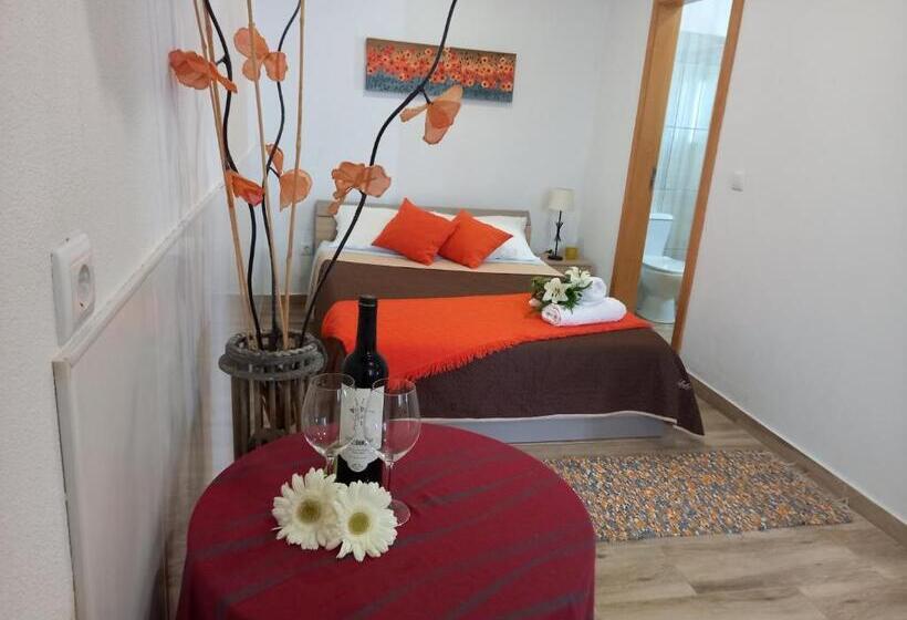 پانسیون Tabua Village