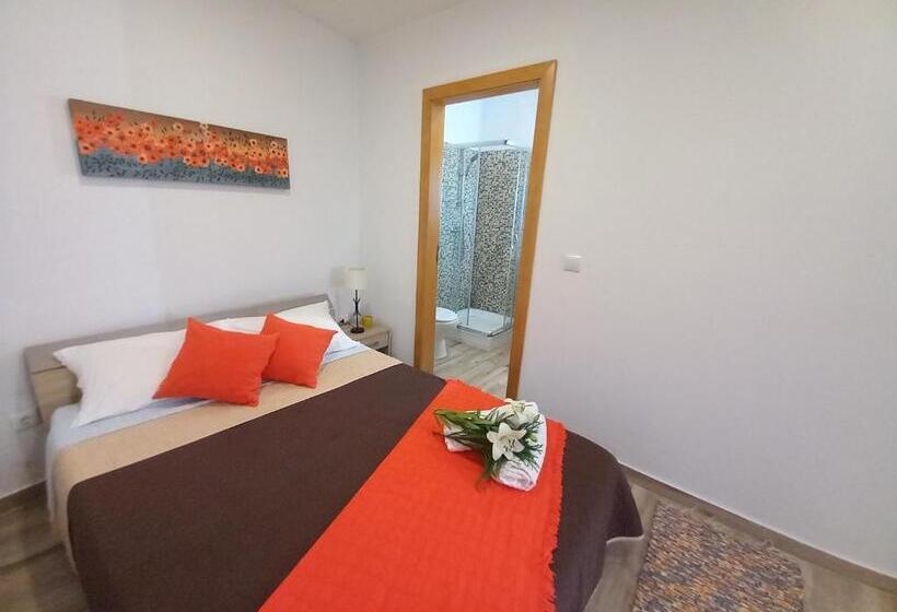 پانسیون Tabua Village