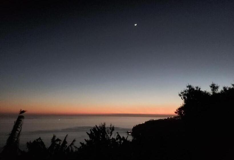 پانسیون Tabua Village