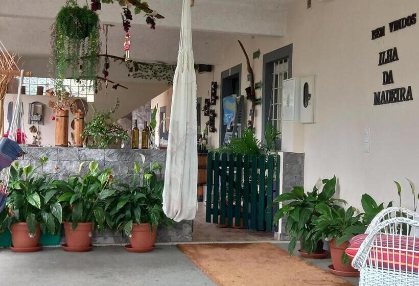 پانسیون Tabua Village