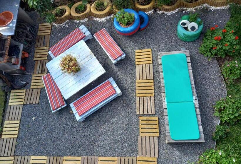 پانسیون Tabua Village